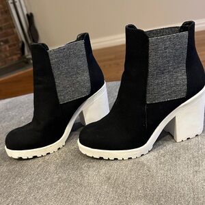 Fabric booties with rubber heel